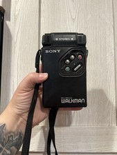 Vintage - Made In JAPAN- Sony Stero Walkman WW-R2 With Case read description 