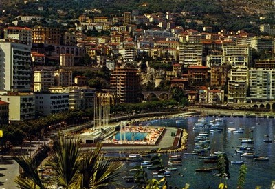AK: MONACO   MONTE-CARLO - La Condamine, la Piscine Olympique et un coin du Port