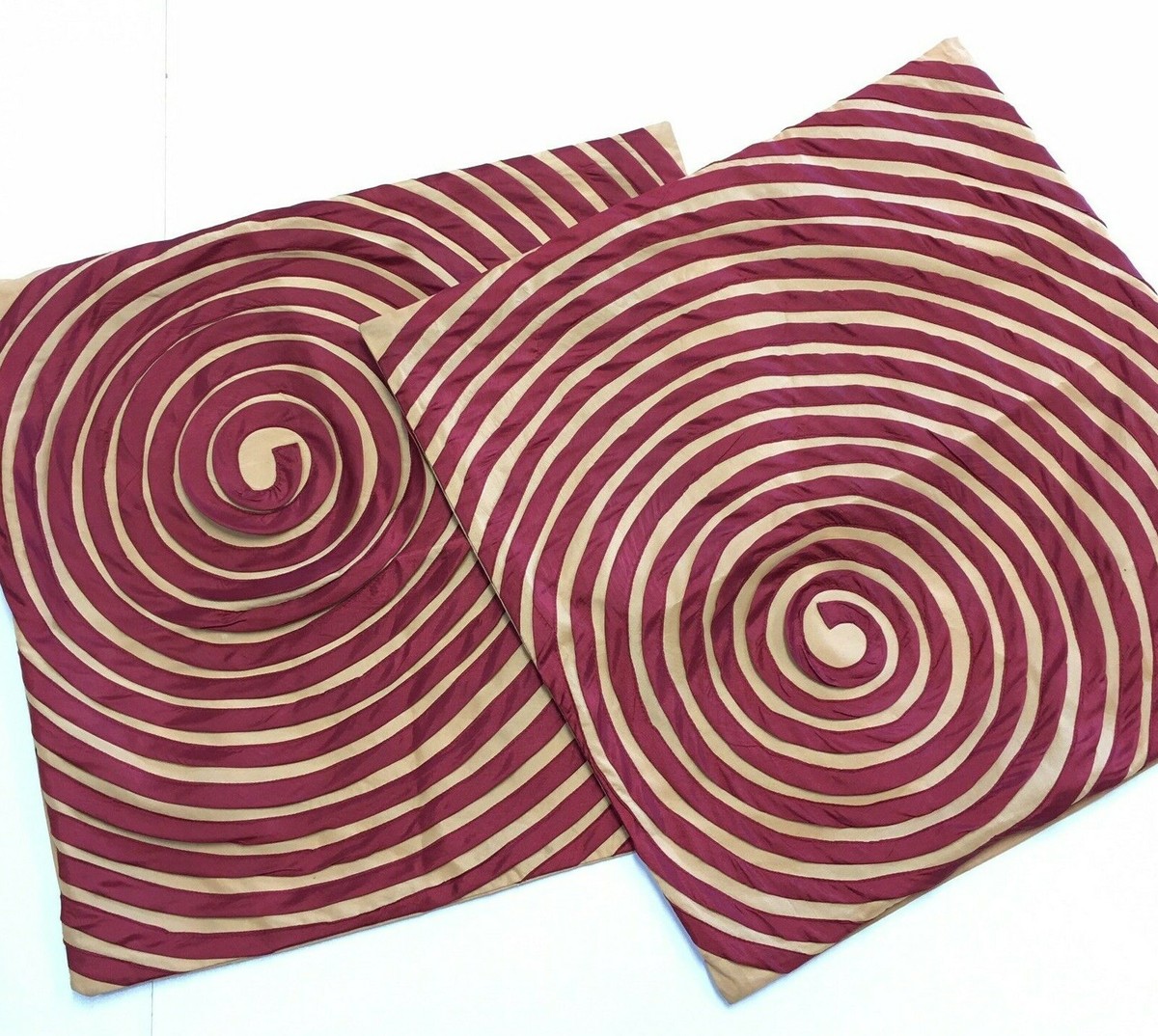 Pier Throw Pillow Cover Sham Case Pair Ribbon Spiral Garnet Gold 18