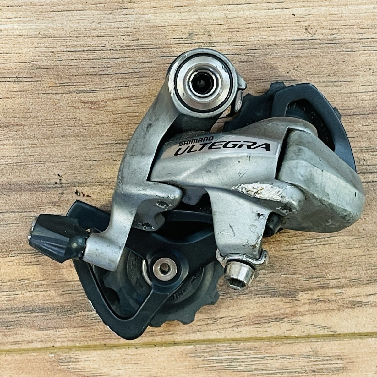 SHIMANO ULTEGRA リアディレイラー　6700ss Shimano Ultegra RD-6700 10 Speed Rear Derailleur Short Cage