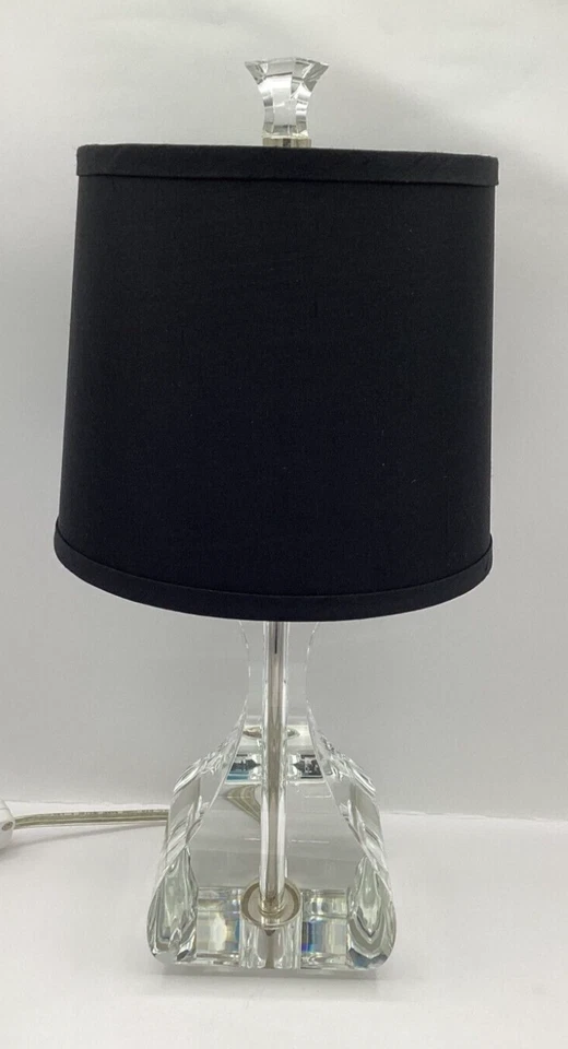 Lámpara de mesa Brigette 3331 mini acento cristal plomo de Robert Abbey Foto 2 de 4