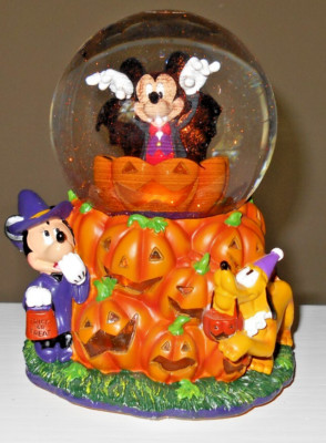 Disney Mickey Mouse and Friends Snow Water Globe Halloween Grim Grinning Ghosts