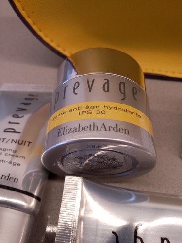 Elizabeth Arden Juego de Regalo Anti Envejecimiento X 3 Piezas. Nuevo con etiquetas. PVP £85 - Imagen 6 de 11