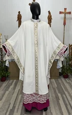 WHITE  VESTMENT CHASUBLE & STOLE