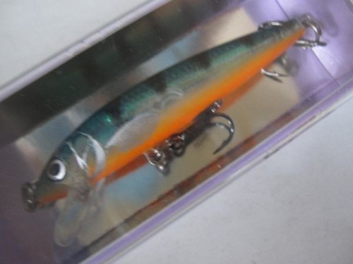 Leurre Rapala Husky Jerk HJ-6 – 6 Cm – 3 G – Couleur GRT (Truite Arc-en-ciel Dorée) – Neuf