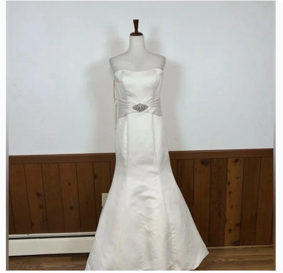 Precioso Nuevo Vestido de Boda Estilo Sirena Satinado Forever Yours Etiquetas Talla 8 Foto 3 de 4