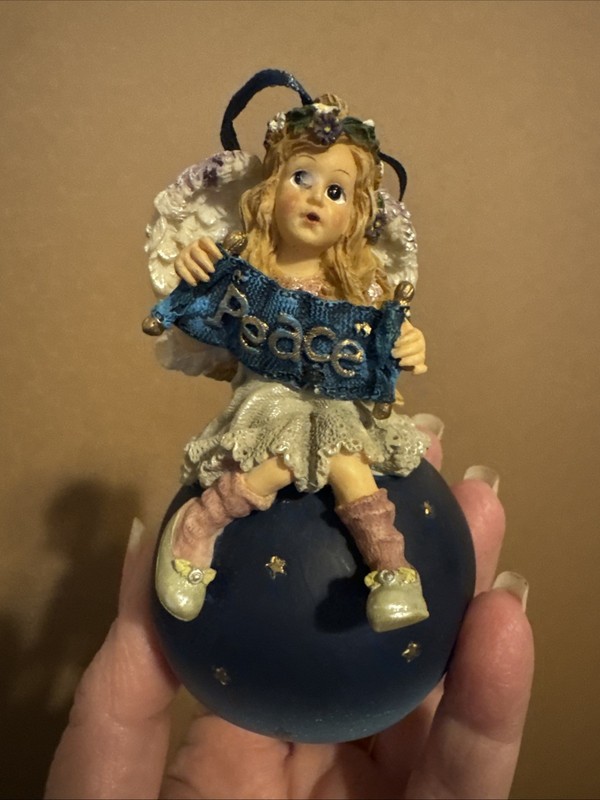 Boyds Bears Wee Folkstones Olivia Wishing You Peace Ornament #25800 - 3E/5446