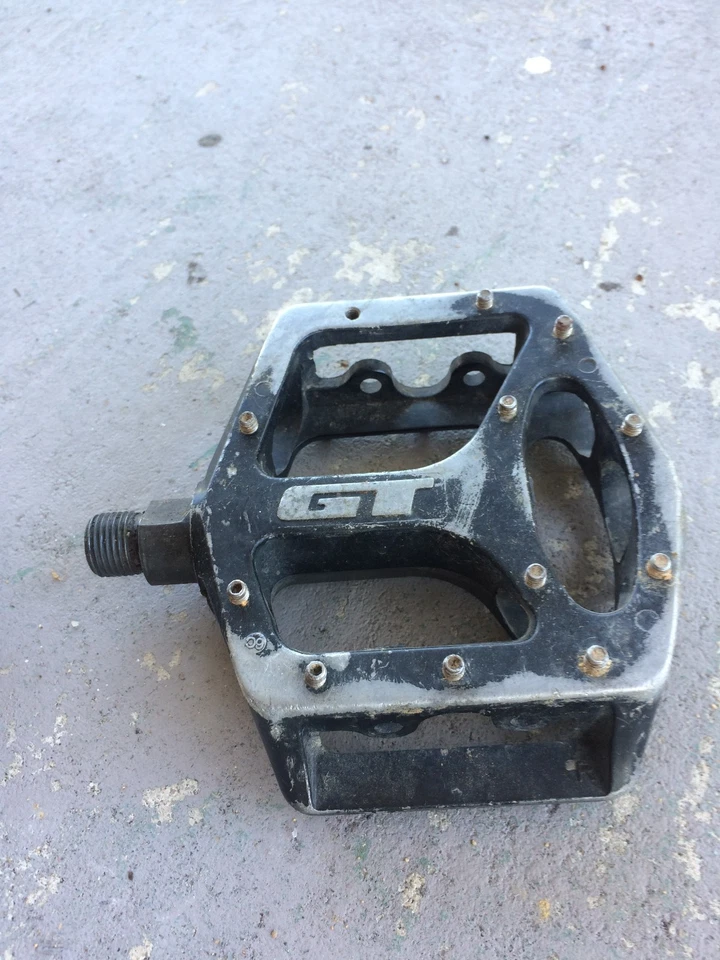 GT 1/2” Bmx MTB Pedales Pedal Set Mid School Buen Estado GT Bikes Logo DH BMX Foto 4 de 4