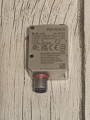 Keyence LR-W70C, Full-Spectrum Sensor, Small/Dual Spot Type M12 Connector, USED!