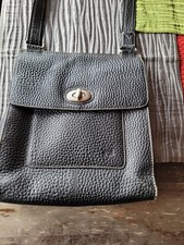 VOI Damen Lederhandtasche, Schwarz Grobe Struktur