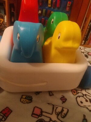 Vintage 1982 Little Tikes Wagon 'n Friends Kids Pull Toy w/