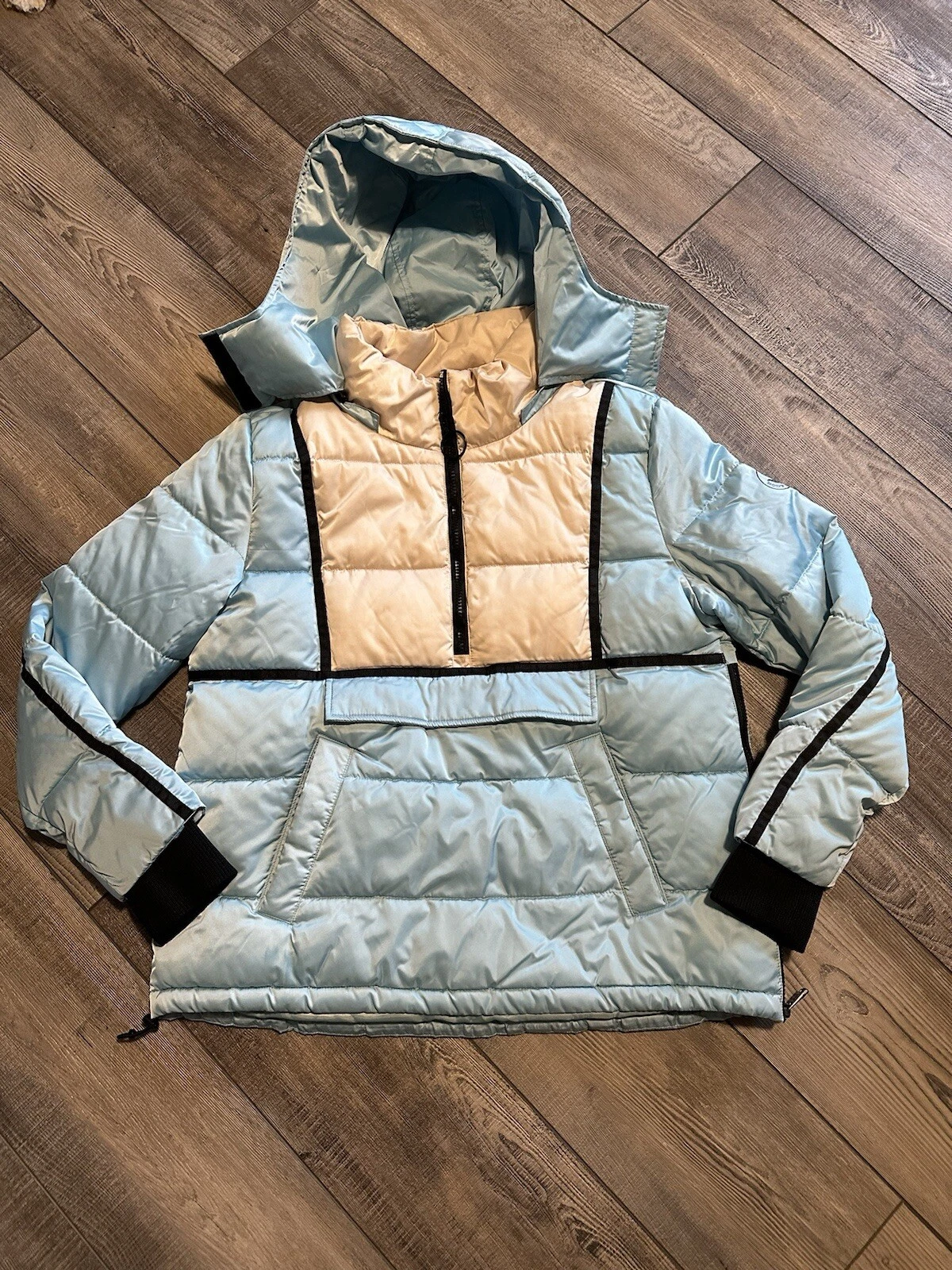 Body Glove Snow Jacket Primaloft Hooded Size Medium Light Blue & Cream
