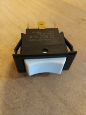 Carling 0651 R Rocker Switch. *TIGM5M-6S-WH-NBL momentary both sides