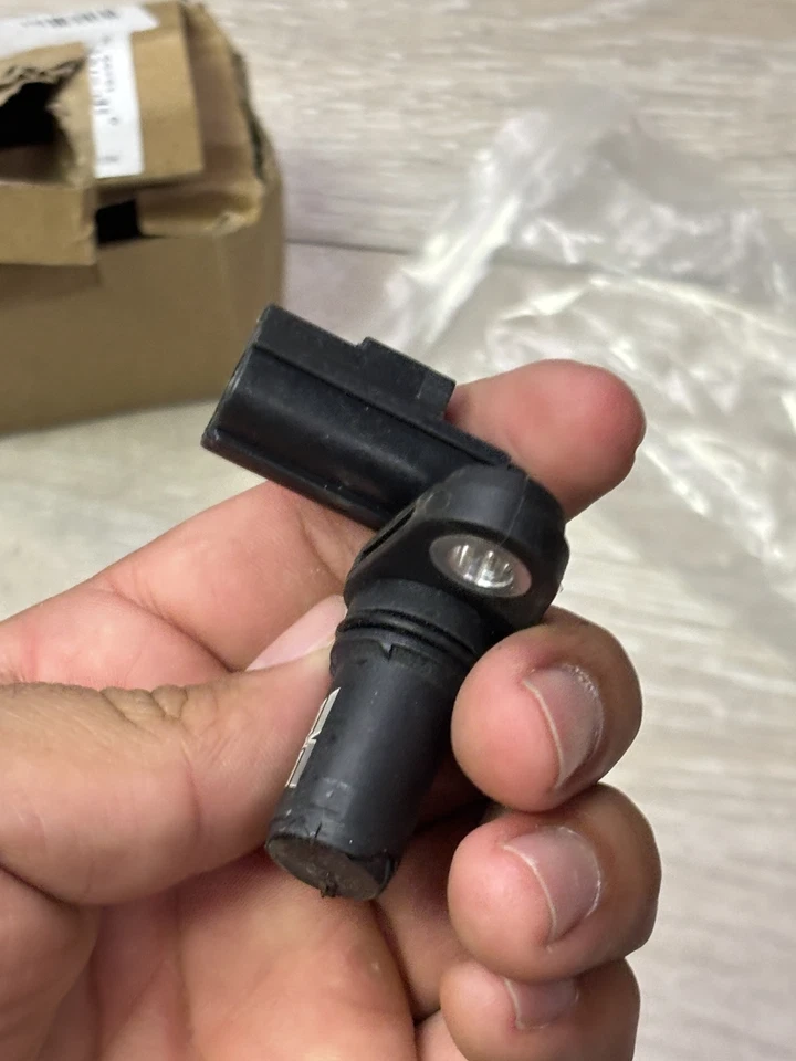 DORMAN 917-619 Vehicle Speed Sensor For Select 02-10 Ford Lincoln Mercury Models - Image 3 of 3