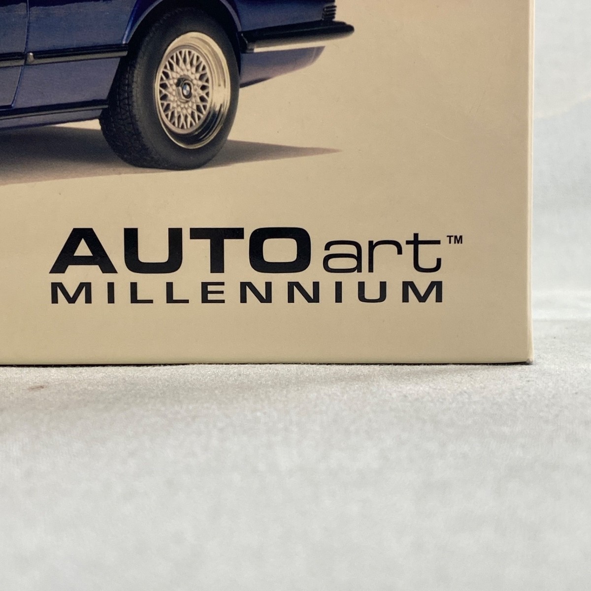 BMW M 635 CSI Auto Art Millennium 1:18 Scale Model Car Royal Blue