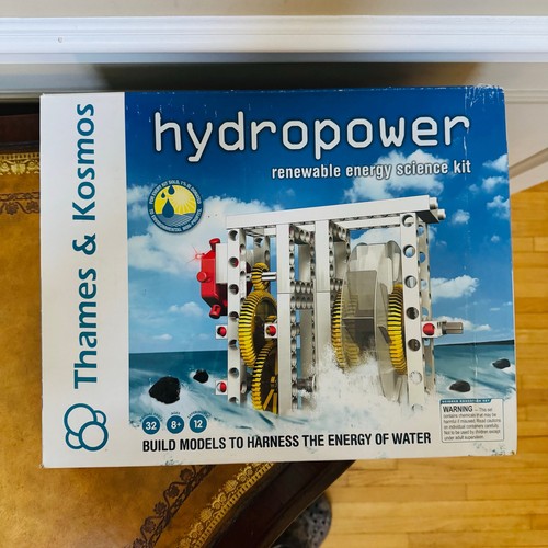 Thames & Kosmos | 555062 | Alien Robots | Science Experiment | Construct 10 Machines | Multi Lingual Kit | Engineering Makerspace | 10 in 1 Model | Stem | Ages 8+ : Thames & Kosmos