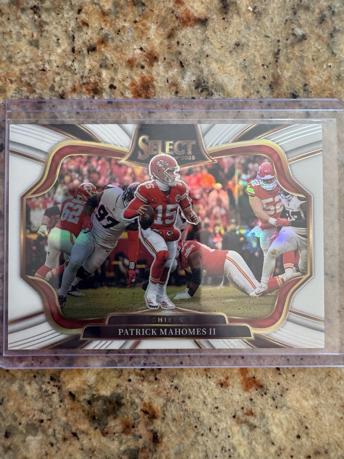 2025 Panini Select Patrick Mahomes Prizm White /35 Field Level Chiefs SSP