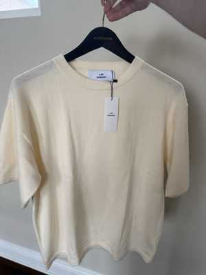 Lac Demure  Vester  Eggshell Knitted T Shirt