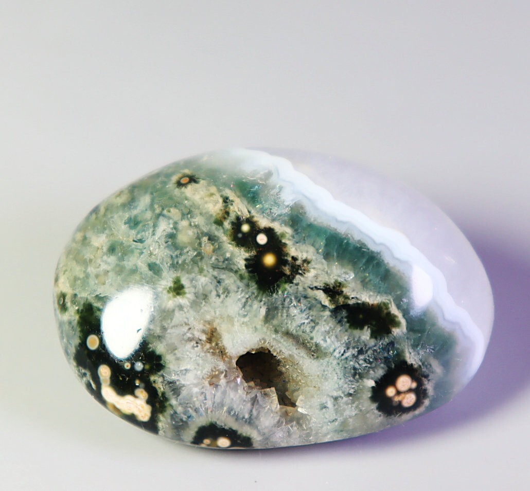 Natural Ocean Jasper Agate Eye Quartz Crystal Reiki Palm Stone Mineral Specimen