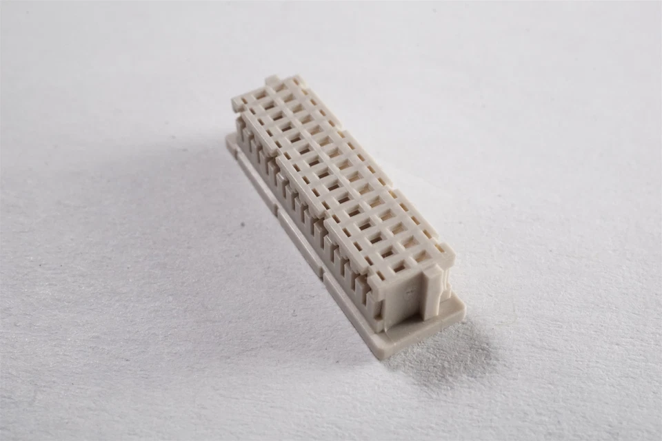 Lote de 10 DF20A-30DS-1C Hirose Crimpado Conector Carcasa Hembra 30 Pos 1.0mm Nuevo de Lote Antiguo Foto 3 de 4