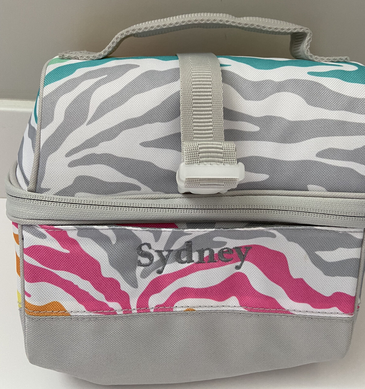 POTTERY BARN KIDS MACKENZIE RETRO LUNCH BAG *SYDNEY* PINK RAINBOW ZEBRA NEW GRAY