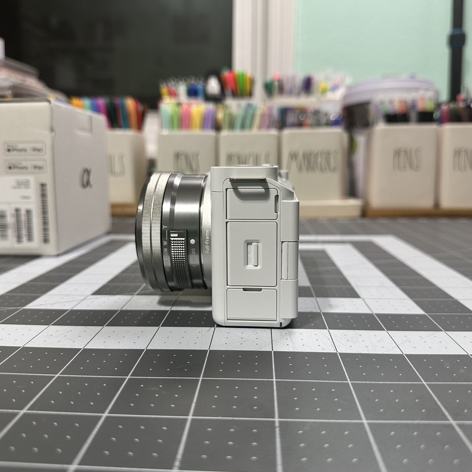 Sony Alpha ZVE1 Fullframe Lens Vlog Camera and kit lens 27242925748