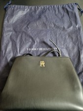 Tommy Hilfiger Women's Shoulder Bagnew Never Used Brand New With Cover