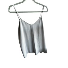 UNIQLO Camisole in Light Gray Size Medium
