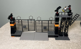 LEGO Agents: Speedboat Rescue 8633 99.99% Complete + 8634 Turbo Car Chase Parts