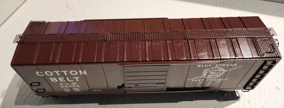 K Line O Scale K751-2071 Diecast Box Car Cotton Belt #34654 - Image 2 of 4