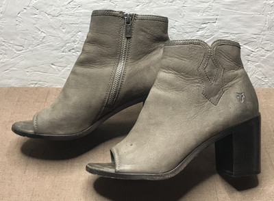 Frye Danica Women's Booties Size 7.5M Gray Leather Zip Peep Toe 3'' Block Heel
