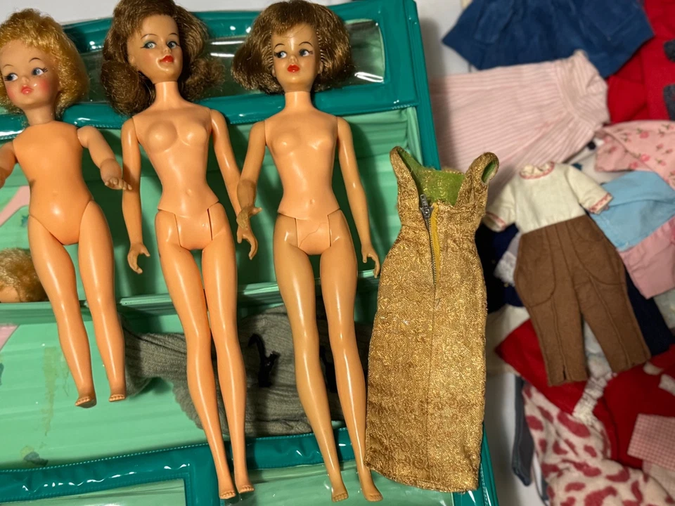 Raro Estuche Vintage Tammy & Friends Lleno de Ropa Ideal para Muñecas, Zapatos, Folletos... Foto 3 de 4