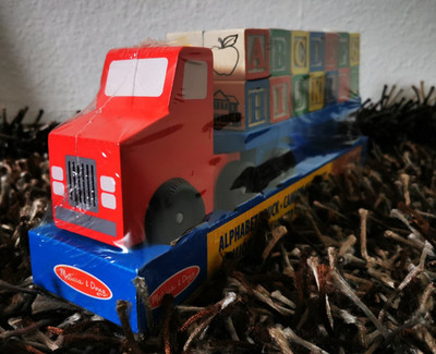 °°NEU | MELISSA AND DOUG | ALPHABET TRUCK | HOLZSPIELZEUG | OVP°°