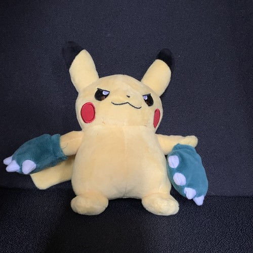 Peluche Pikachu edizione limitata mascotte volante Pikachu con guanti usato in ottime condizioni - Foto 9 di 9