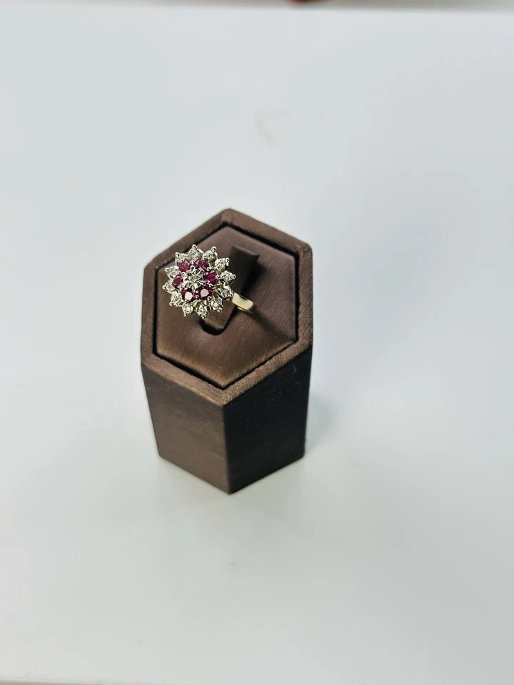 9ct gold ruby and diamond ring , Hallmarked And Heavy ring Natural Rubies - Image 2 of 4