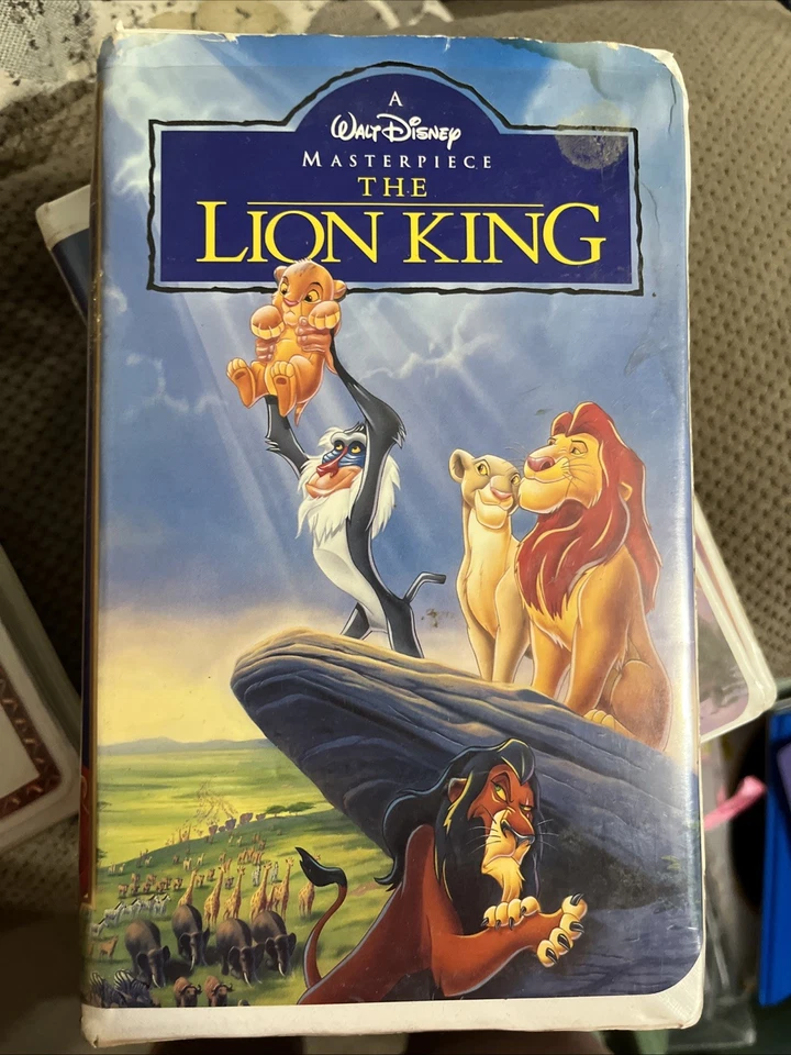 Комплект видеокассет Walt Disney Robin Williams Arnold Schwarzenegger - Изображение 3 из 4