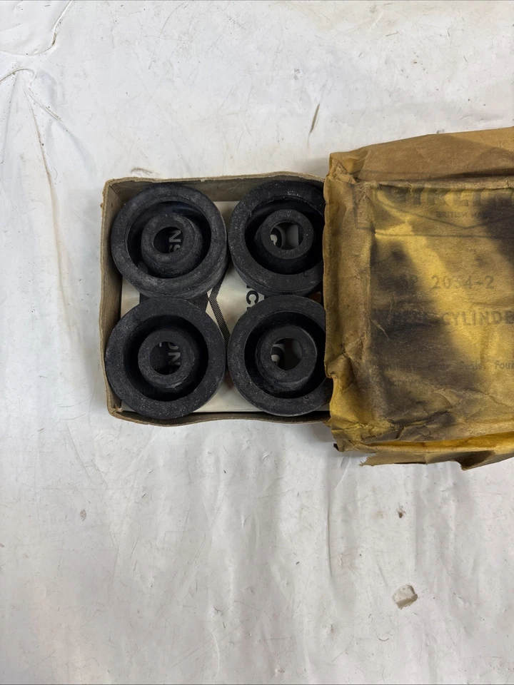 MG Magnette MK III /IV Wolseley 15/60 16/60 Riley 4/72 NOS Girling Whl Cyl Kit Foto 2 de 4