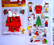 PEANUTS GANG 3D Christmas Holidays SNOOPY Dog House Scrapbooking Embellishment