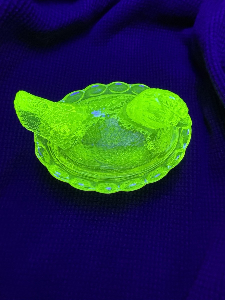 Vintage Mini Rosso 3.5” Mini Hen On Nest Vaseline Uranium Glass