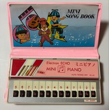 Showa Retro Mini Piano Electron ECHO