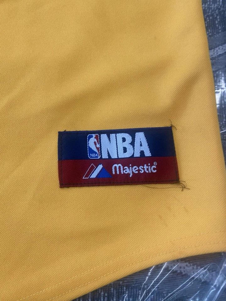 Camiseta de beisebol Kobe Bryant #8 Lakers NBA Majestic tamanho 2XL fabricada nos EUA - Imagem 3 de 4