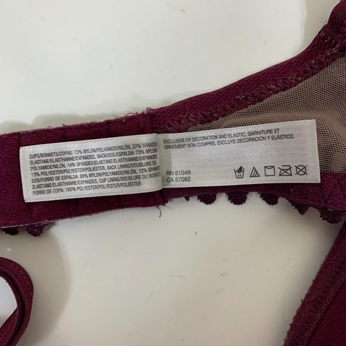 Wacoal b.tempt’d Tied in Dots Wireless Geometric-Lace Plunge Bra - Size 32B - Picture 7 of 8