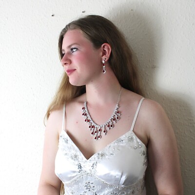 WEISSGOLD-FINISH roter Rubinbirnenschnitt Wasserfall erstellt Diamant Schmuck Set