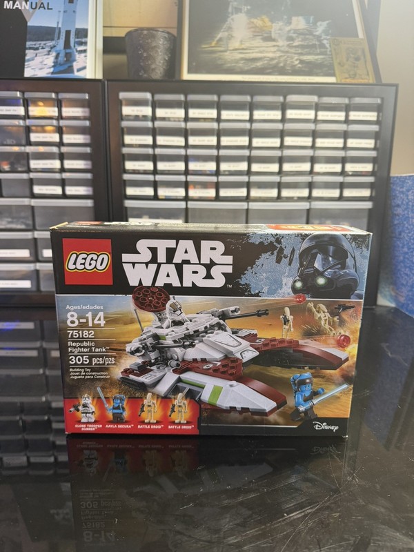 LEGO Star Wars: Republic Fighter Tank (75182)- Brand New In Factory Sealed Box