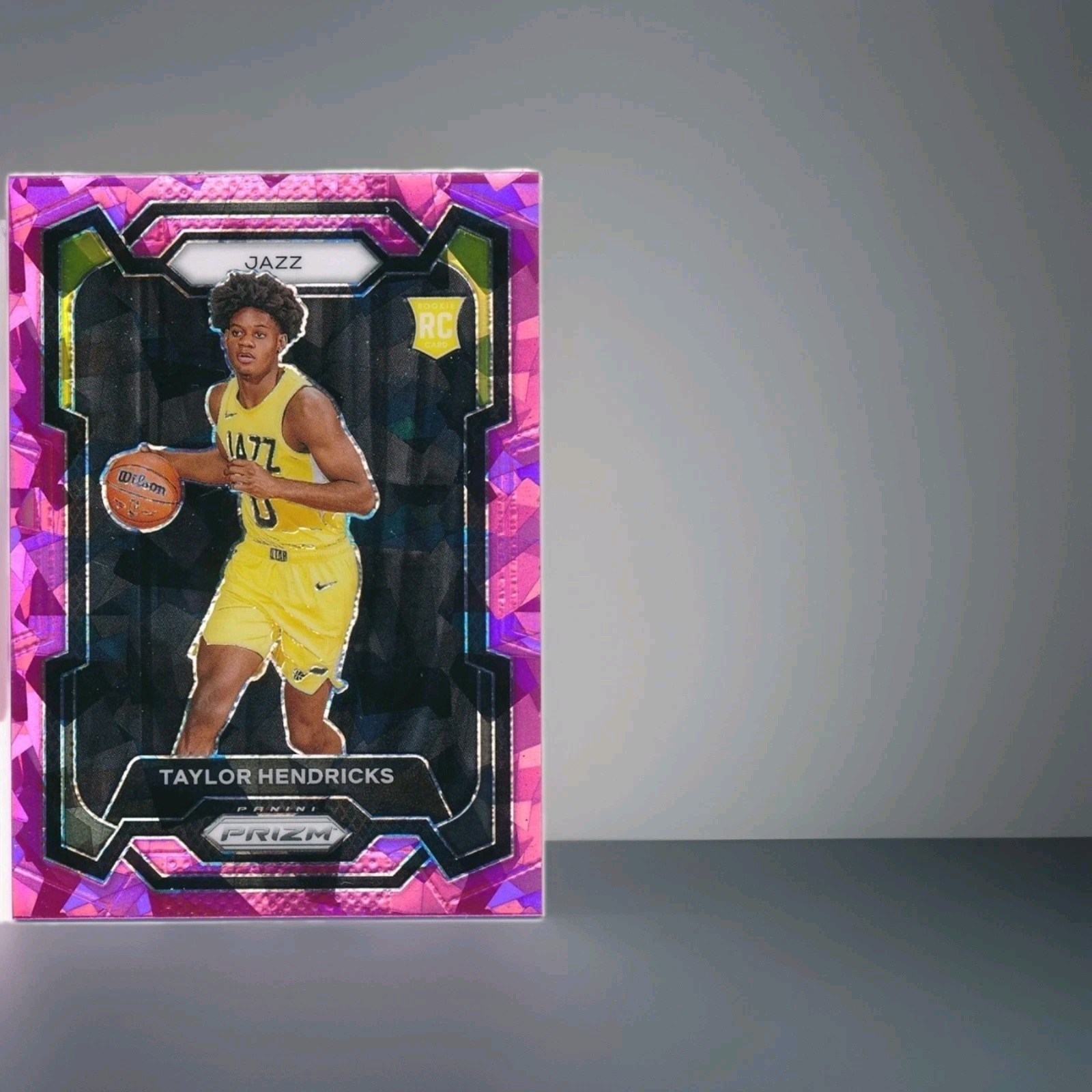 TAYLOR HENDRICKS 2023-24 PANINI PRIZM PINK CRACKED ICE #161 RC ROOKIE MINT
