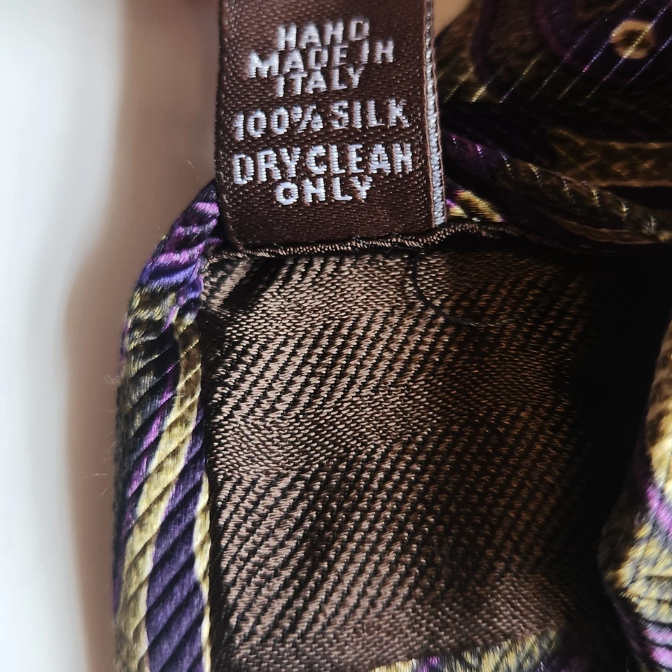 Corbata de seda Santorelli para hombre hecha a mano en Italia medallón púrpura/oro 60" de largo Foto 3 de 4