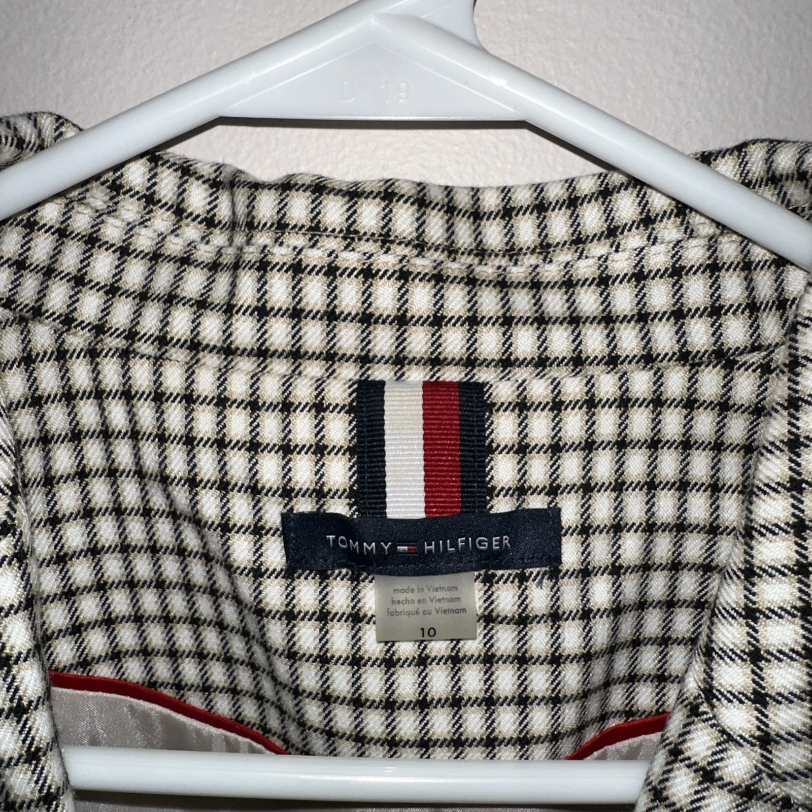 Tommy Hilfiger Plaid Women's Blazer Size 10 Black White Tan Sharp Looking thumbnail 2