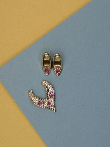 Vintage Mattel Barbie 1996 Pretty Treasures Accessories Necklace And Shoes