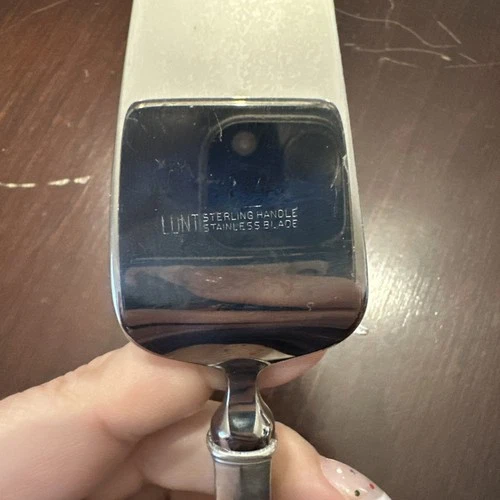 Early American Plain,  Lunt Sterling Silver handle/stainless blade Cheese Server