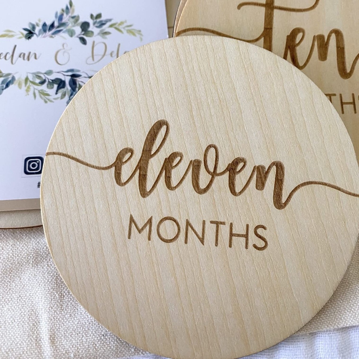 URROMA 6 Pcs Wooden Baby Milestone Set, Cloud Tassels Discs Baby Birth Announcement Sign Growth Cards Photo Card Props Baby Shower